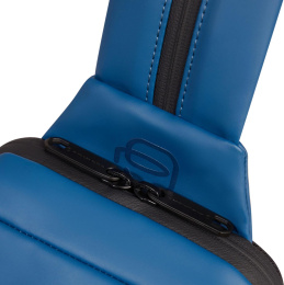 Рюкзак слинг Piquadro Corner 2.0 CA6466C2OW/AV серо-голубой полиуретан