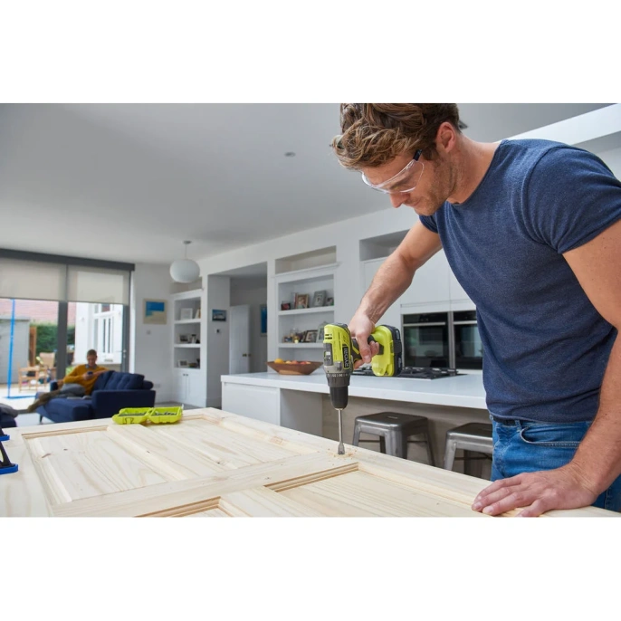 Дрель-шуруповерт Ryobi ONE+ R18DD3-0 без аккумулятора в комплекте 5133002889