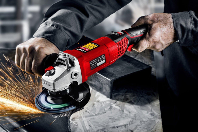 Угловая шлифмашина Зубр УШМ-125-1205 Э