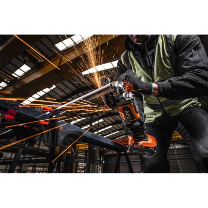 Бесщеточная угловая шлифмашина AEG BEWS18-125BLLI-502C 4935464417