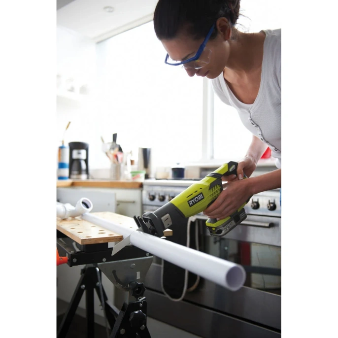 Аккумуляторная сабельная пила Ryobi ONE+ RRS1801M 5133001162