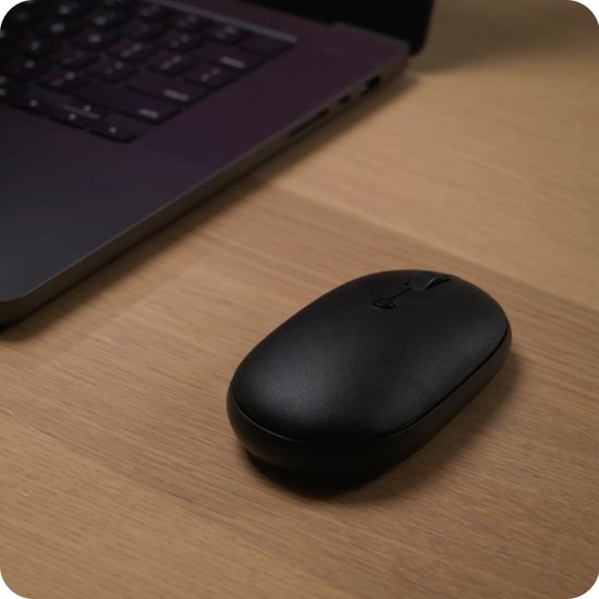 Мышь компьютерная Satechi OntheGo Bluetooth Mouse with USB-C Rechargeable Battery. Цвет: черный (ST-MOTGK)