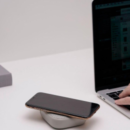 Мобильный аккумулятор Solove W5 10000mAh QC3.0/PD3.0/PE2.0 22.5W 2.1A 2xUSB-A/USB-C беспров.зар. серый W5 WHITE UPDATED RUS