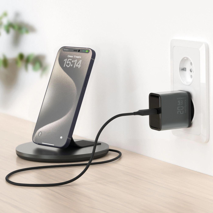 Сетевое зар./устр. Redline Pro XC-1 20W 3A PD универсальное черный УТ000038326