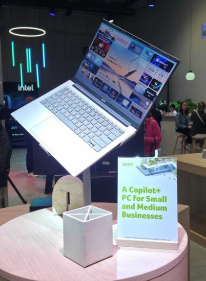 Acer представила тонкий ультрабук Travelmate X4 14 AI с чипом Intel Core Ultra