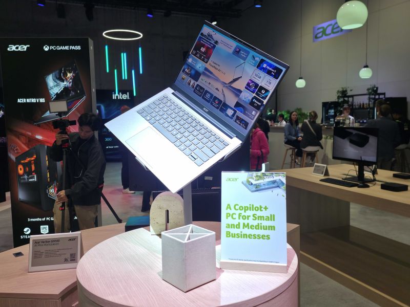 Acer представила тонкий ультрабук Travelmate X4 14 AI с чипом Intel Core Ultra