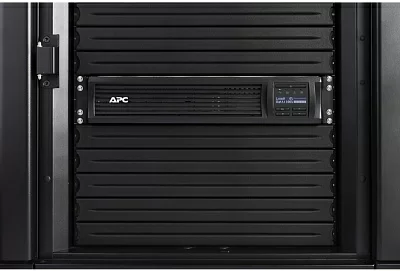 Источник бесперебойного питания APC Smart-UPS SMT3000RMI2UC 2700Вт 3000ВА черный