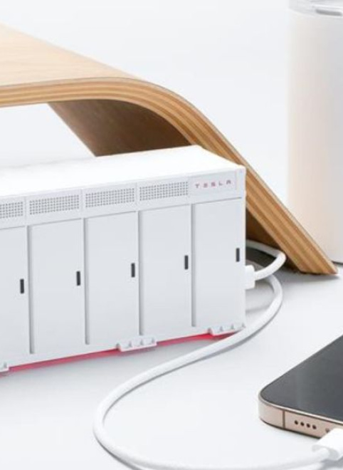Tesla выпустила портативный аккумулятор на 21 000 мАч