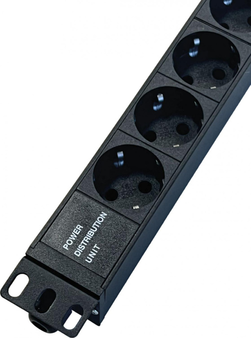 Блок распределения питания NTSS NTSS-PDU-DA2037 гор.размещ. 9xSchuko базовые 16A клеммная колодка