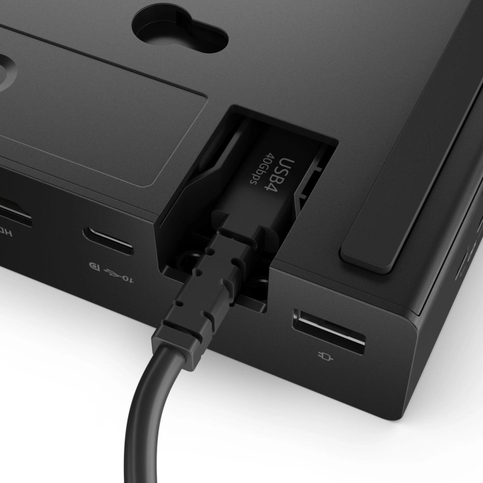 Стыковочная станция Lenovo 40BF0100EU USB Type-C черный 1xHDMI 2xDP 2xUSB Type-C 4xUSB 3.1