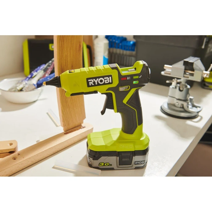 Клеевой пистолет Ryobi 18В ONE+ RGL18-0 5133005002