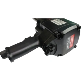 Пневматический ударный гайковерт KraftWell 1, 1800 Нм KRW2400IW