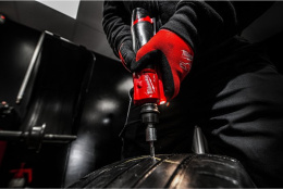 Аккумуляторная прямая шлифмашина для обработки шин Milwaukee M12FTB-0 FUEL 4933472215