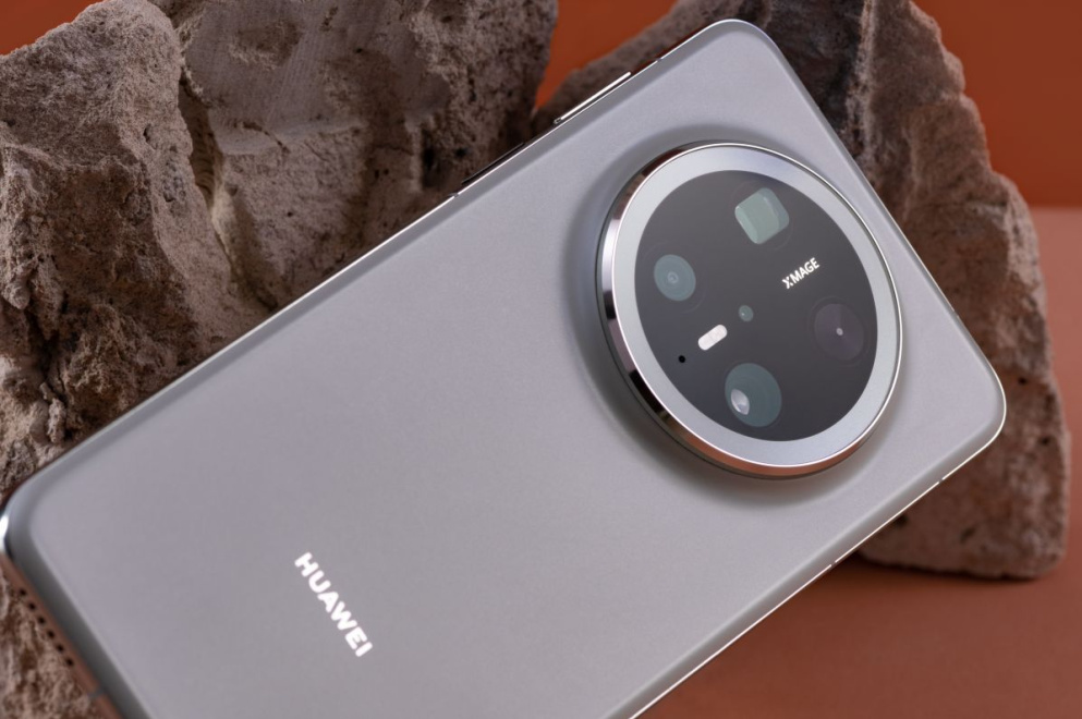 Смартфоны HUAWEI Mate: тройной удар по серым будням