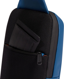 Рюкзак слинг Piquadro Corner 2.0 CA6466C2OW/AV серо-голубой полиуретан