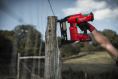 Степлер Milwaukee M18 FFUS-302C (4933479832) (тип питания: аккумулятор, 18В, Li-ion, длина скобы 38-51 мм, ширина скобы: 10.3 мм, кейс, ЗУ)
