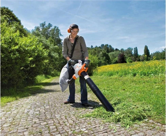 Воздуходувка-пылесос Stihl SHE 81 1400Вт пит.:от сети оранжевый/белый (48110110840)