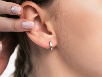 Представлены первые в мире умные серьги, заменяющие фитнес-трекер
