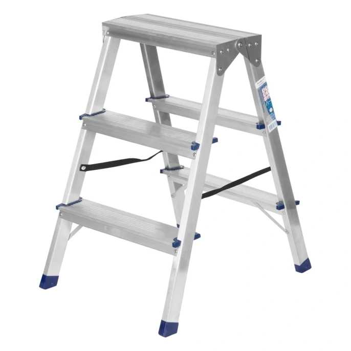 Двусторонняя алюминиевая стремянка РемоКолор 3 ступени 63-0-023