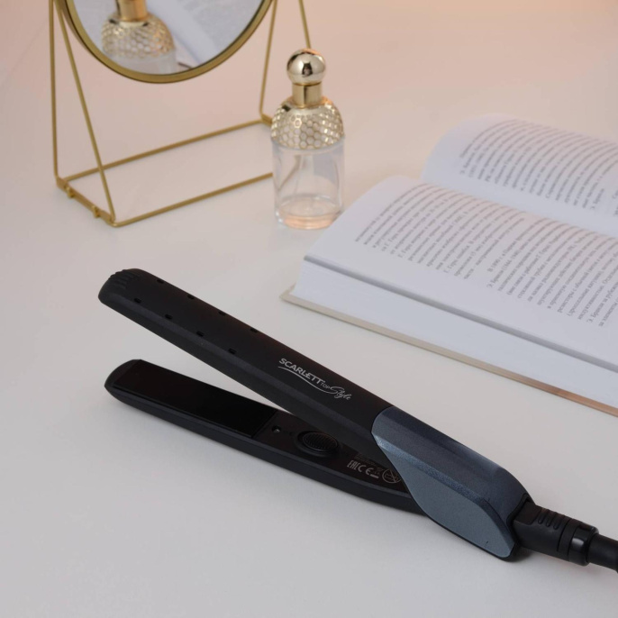 Выпрямитель для волос Scarlett SC-HS60014,  черный