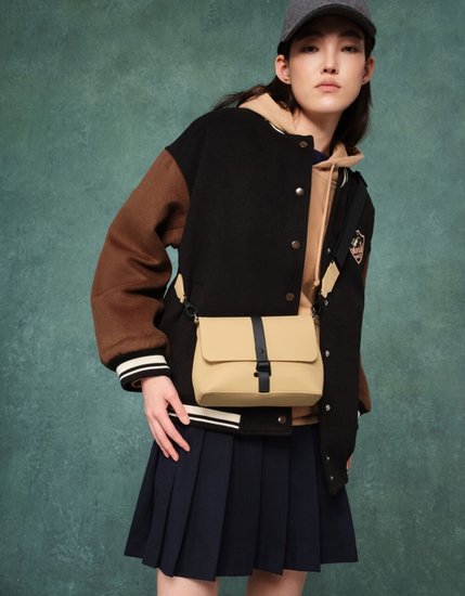 Сумка на пояс Gaston Luga Splash Crossbody Bag (бежевый латте) SPCBMNLT унисекс, повседневное, стиль базовый гардероб, полиэстер/полиуретан/нейлон/металл, 3 внутренних отделений, цвет бежевый, высота 135 мм, ширина 200 мм, глубина 70 мм