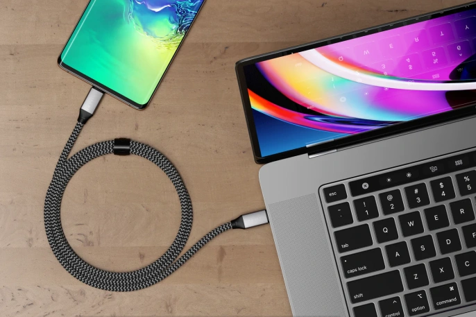 Кабель Satechi USB-C to USB-C 100W, длина 2 м. Цвет: серый космос.