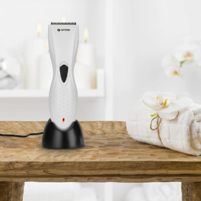 Машинка для стрижки Vitek Harmony VT-1351 графитовый насадок в компл:1шт