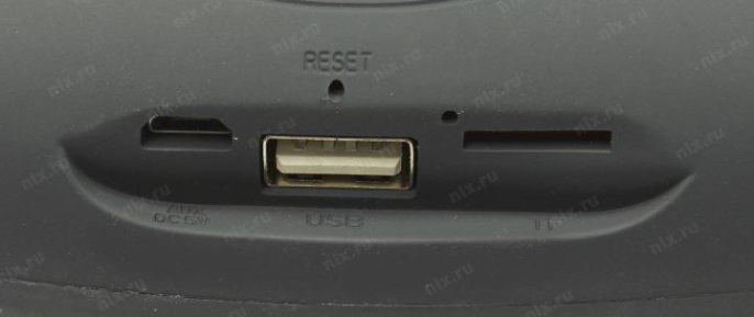 Колонка порт. Hyundai H-PAC100 черный 3W 1.0 BT/3.5Jack/USB