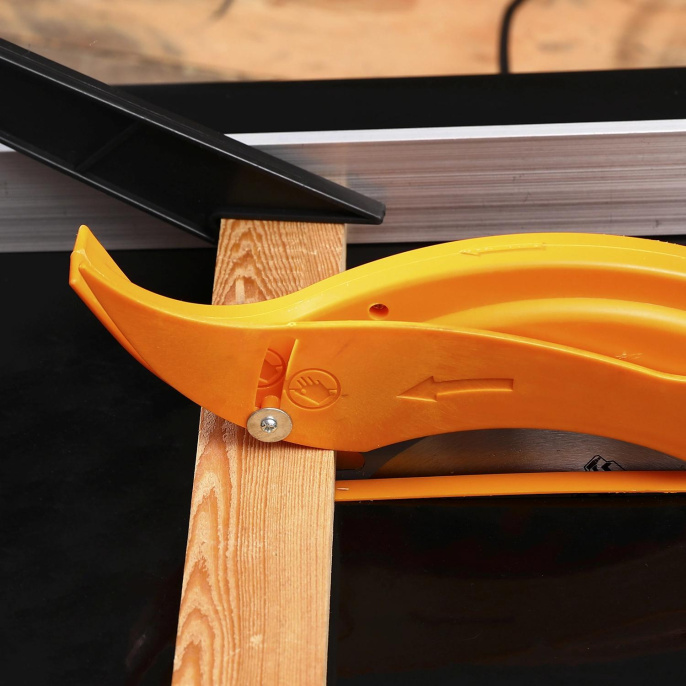 Распиловочный станок DEKO DTS1100 1100Вт [084-1052]