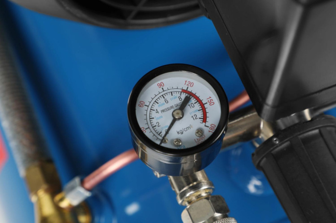 Компрессор поршневой ДИОЛД КМП-2300/50 масляный [30031051]