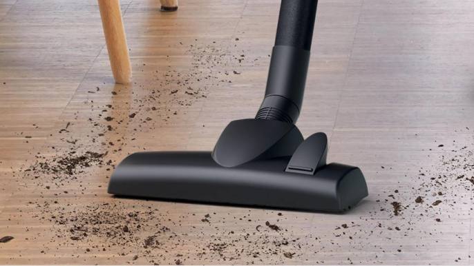 Пылесос Bosch Serie 2 BGBS2BA1P, 600Вт, черный/черный