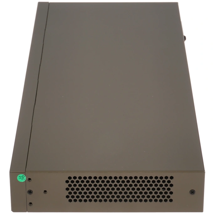 Коммутатор неуправляемый IP-COM F1016, 16 портов, 16x100 Мбит/с, настольный/ установка в стойку, металлический корпус