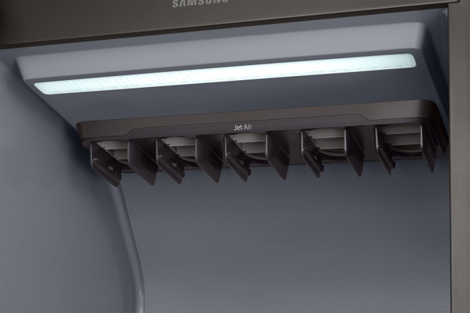 SAMSUNG DF10A9500CG/LP Паровой шкаф для ухода за одеждой. На 5 комплектов вещей. Сенсорный дисплей, инверторный компрессор, сушка HeatPunp, дезодор./пылевой фильтры. 18 программ, SmartThings, зеркальный