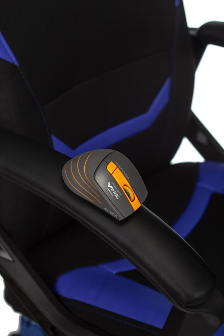 Кресло игровое Zombie 10 черный/синий ткань/эко.кожа крестов. пластик