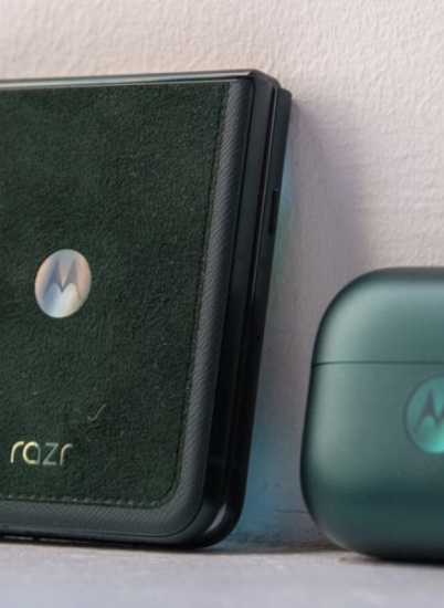 Motorola выпустила спецверсии Razr 2025 и Buds Loop, украшенные стразами Swarovski