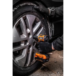 Бесщеточный аккумуляторный ударный гайковерт BSS18S12BL-0 AEG 4935472279