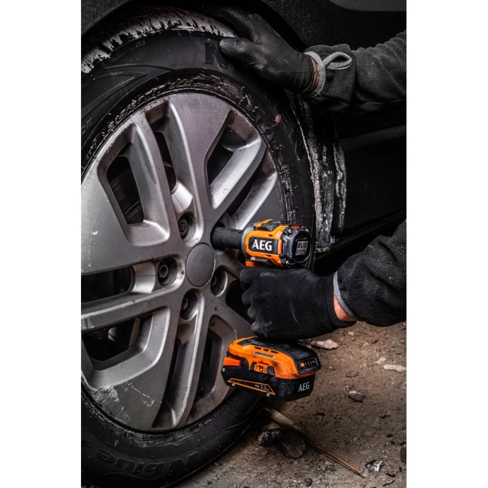 Бесщеточный аккумуляторный ударный гайковерт BSS18S12BL-0 AEG 4935472279