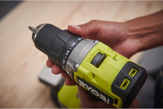 ONE + / Дрель-шуруповерт ударная RYOBI RPD18C1-242S