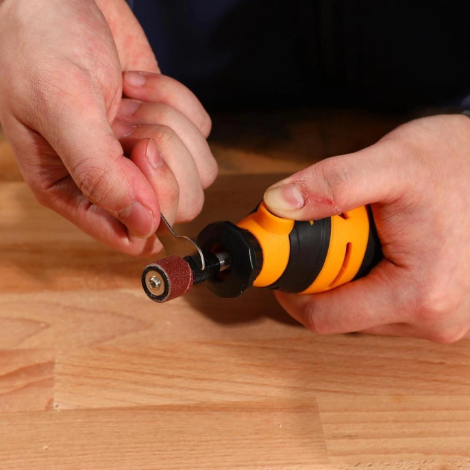 Гравер Deko DKRT200W 200Вт насадок:43