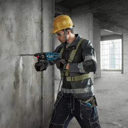 Перфоратор Bosch GBH 220 патрон:SDS-plus уд.:2Дж 720Вт кейс в комплекте