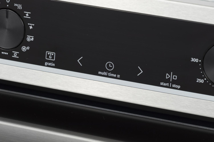 Духовой шкаф электрический Gorenje BOSB6737E06X, 77л, дверца с 2 стеклами, нержавеющая сталь/черный