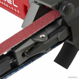 Ленточная шлифмашина Milwaukee M12 FBFL13-0 4933480960 питание: аккумулятор 12 В , частота вращения на холостом ходу: от 7200 до 14500 об/мин, скорость движения ленты: 1105 м/мин
