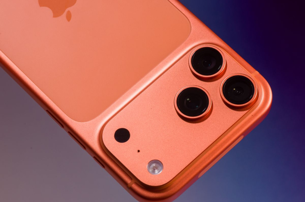 Обзор iPhone 17 Pro Max: алюминиевый огурец или новый эталон?