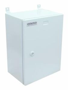 Уличная станция термошкаф OSNOVO OS-34T1 Уличная станция с термостабилизацией и оптическим кроссом. В основе металлический шкаф с классом защиты IP66. Доступное место под установку оборудования на встроенные DIN-рейки: верхняя