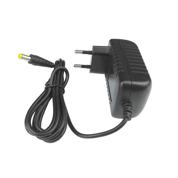 Блок питания сетевой адаптер OSNOVO PS-12012 Блок питания сетевой адаптер DC12V, 1A 12Вт макс. . Диапазон входных напряжений: AC100-240V. Штекер 2.1x5.5мм. Размеры ШхВхГ : 40,5x75x65,6мм. Рабочая температура: -10...+70гр. С.