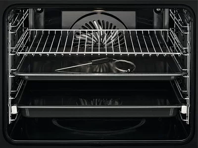 Духовой шкаф Электрический Electrolux EOC9P31WX черный/серебристый