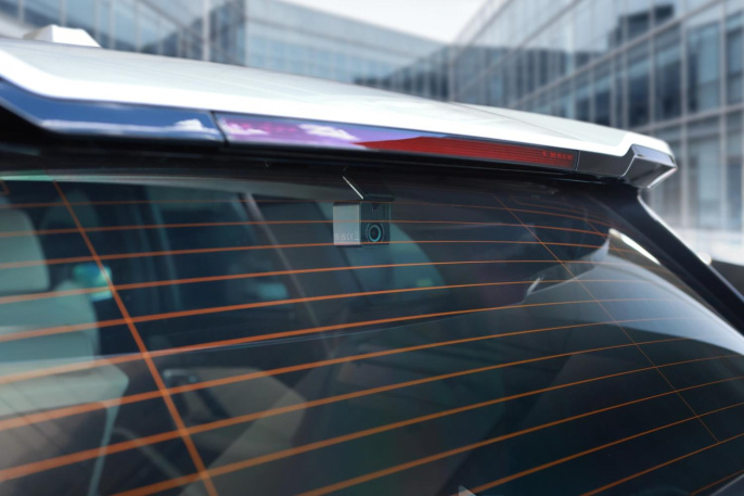 Видеорегистратор Mio MiVue J20 черный 4Mpix 1080x1920 1080p 150гр. SSC3337DE