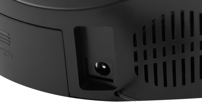 Радиобудильник Harper HCLK-1006 черный LED подсв:зеленая часы:цифровые AM/FM