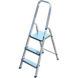Алюминиевая стремянка Алюмет 3 ступени. Серия AM703