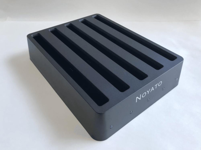 Зарядная станция Noyato CS-520 для планшетов Samsung Galaxy Tab CS-520 Active/Active2/Active3 5 слотов, POGO PIN, Short circuit protection, DC 5V AC 100/240V